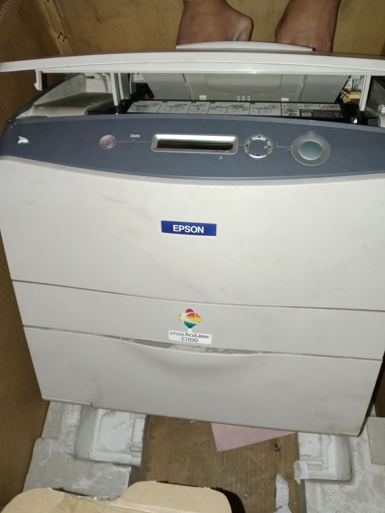 Принтор ,EPSON Aculaser C1100laser C 1100 бу