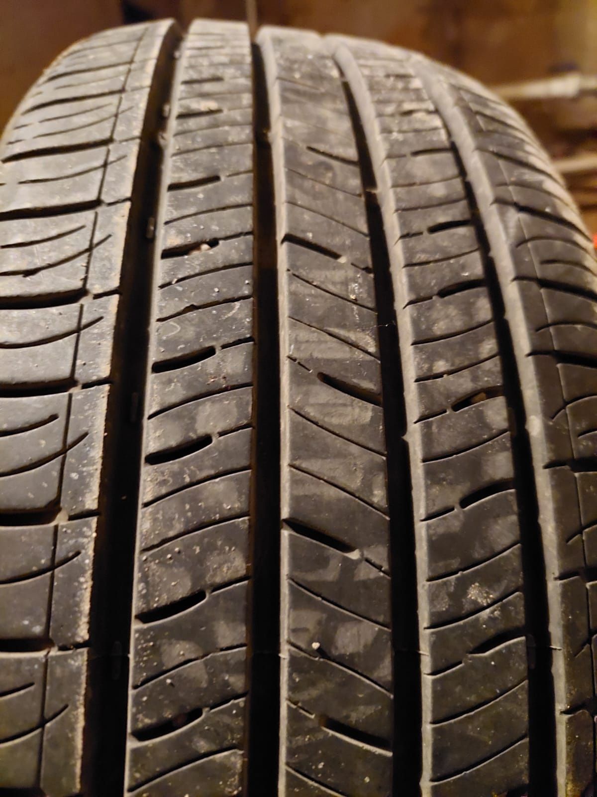 Kumho 215/55/17 лето