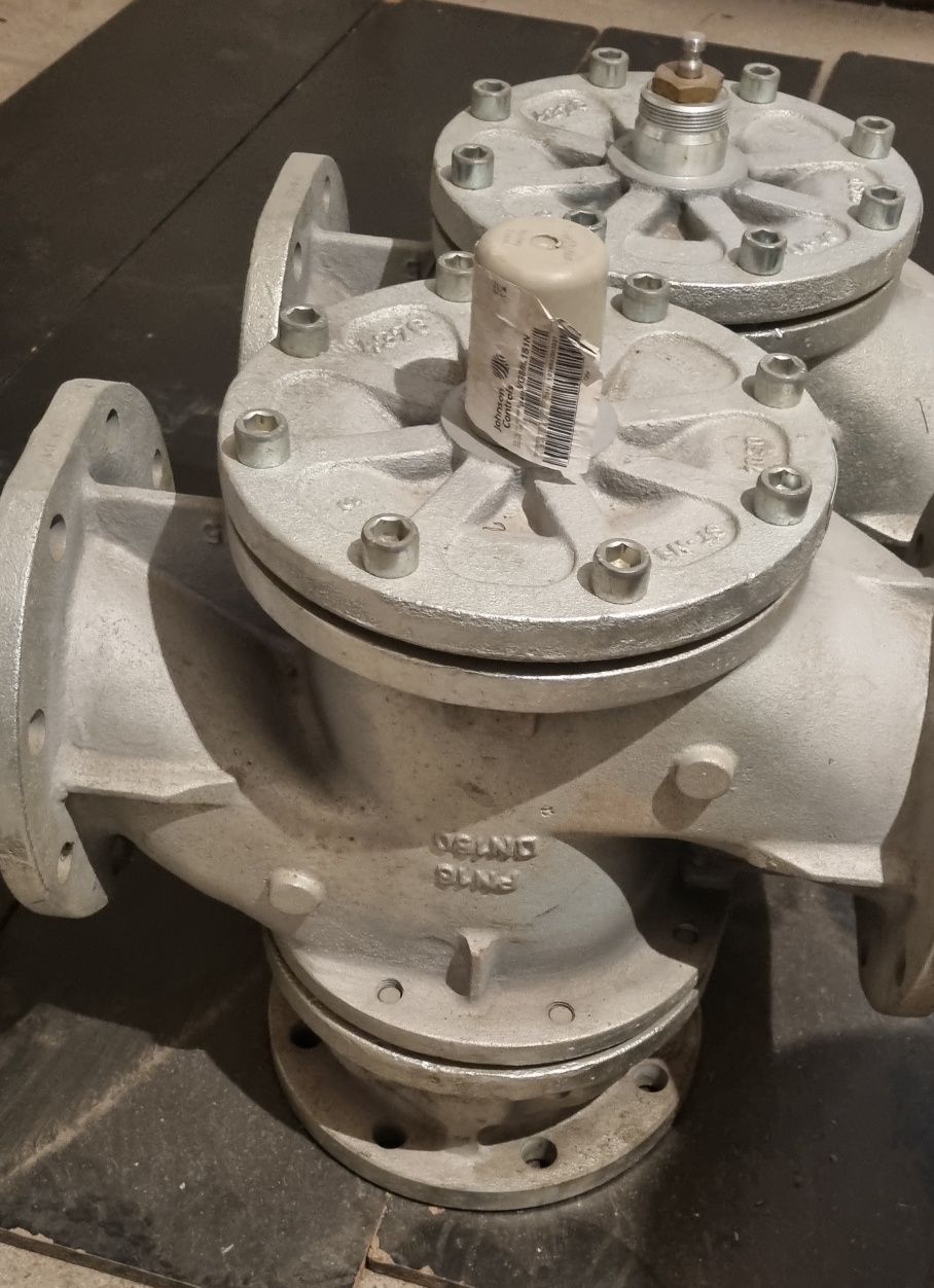 Клапан фланцевый Johnson Controls VG88L1S1N