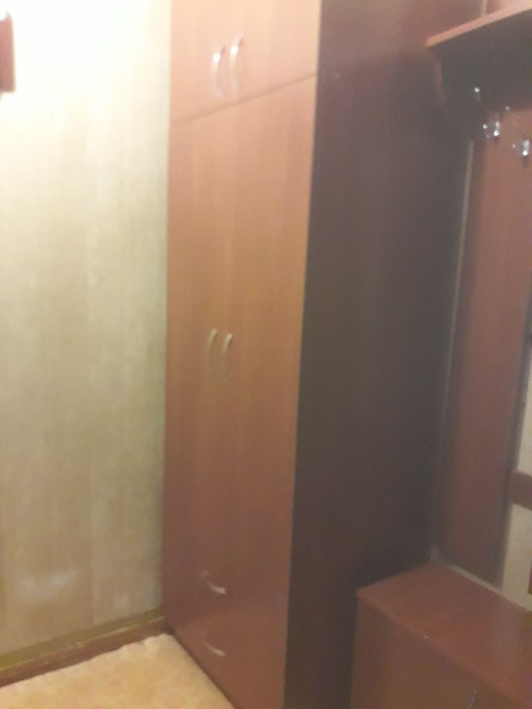 Продам шкаф с антрессолью в прихожую