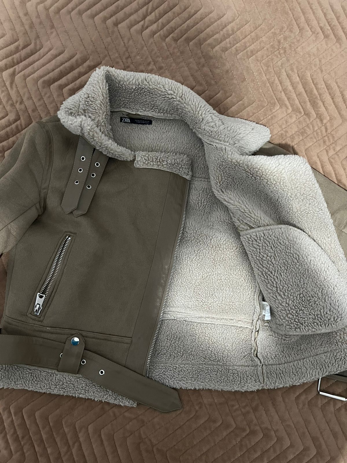 Продам дублёнку фирмы Zara