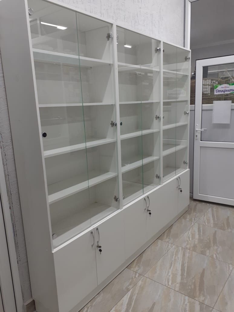 Витрины,стеллажи,эконом панели,торговое оборудование,полки,аптеки,остр