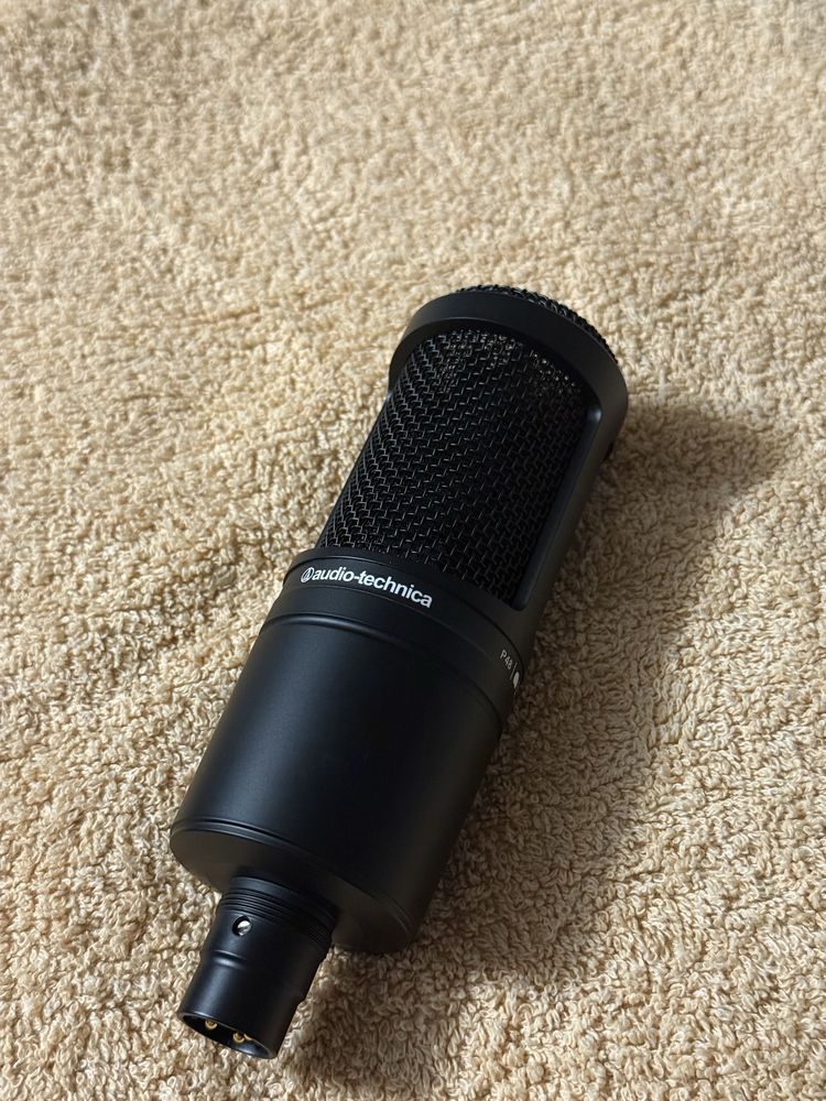 Профессиональный микрофон audio-technica AT2020