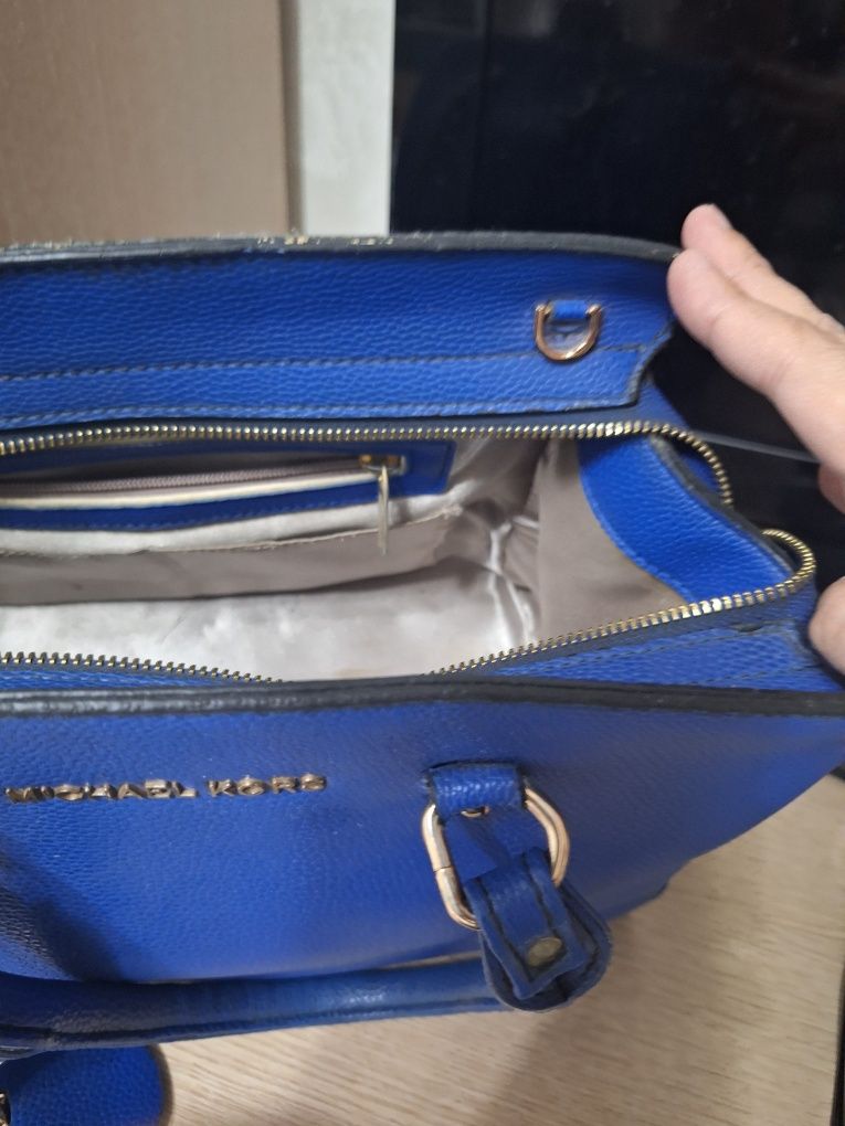 Сумка Michael Kors - 2000тг.