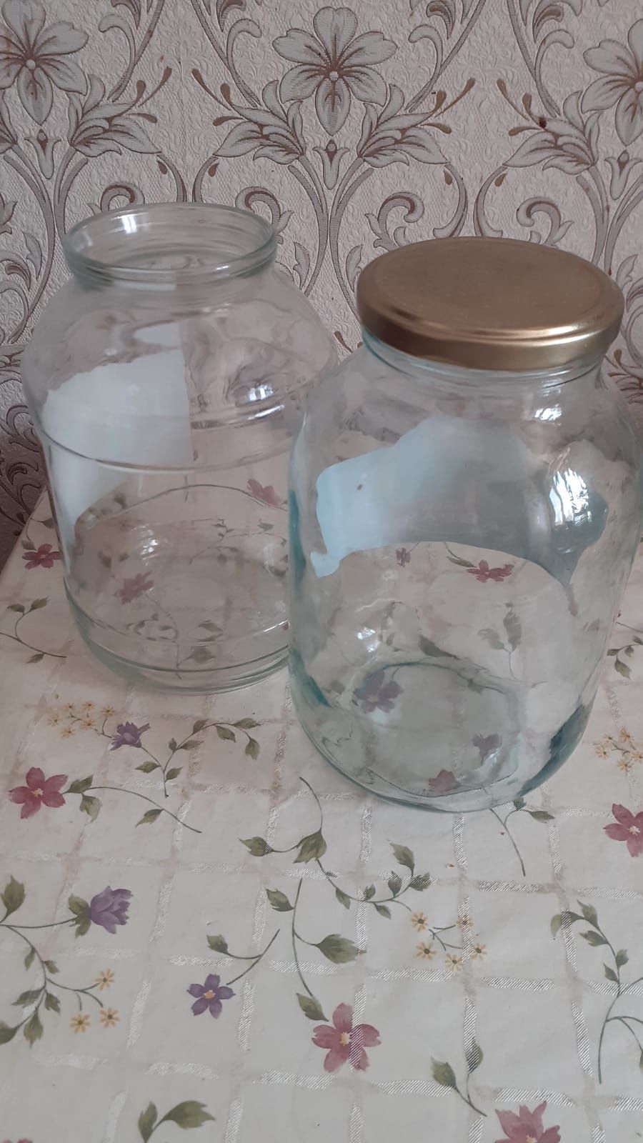 Продам литровые банки ,