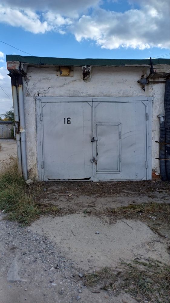 Продам гараж в 9 обществе