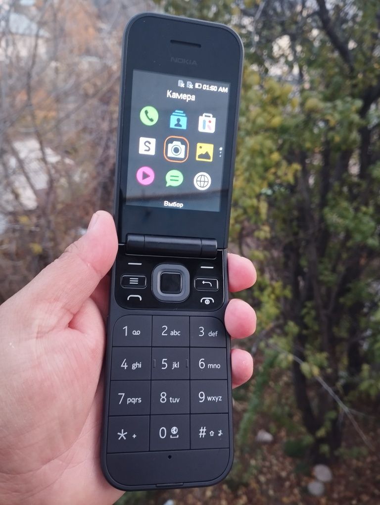 Nokia 2720 Flip открывашка