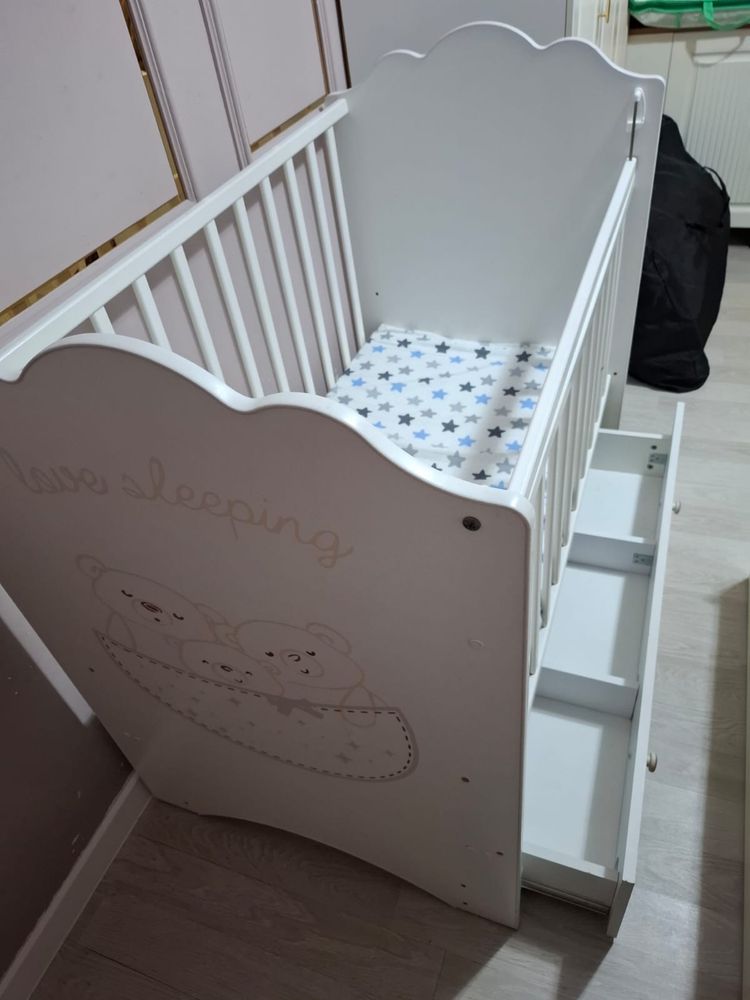 Продам детскую кровать и манеж