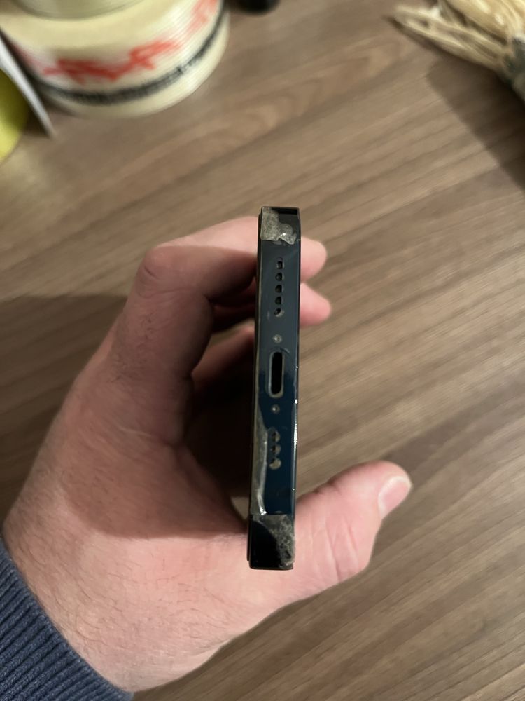 Продам Айфон 13 а также Apple Watch 3-38 мм