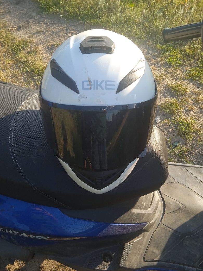 Скутер 125сс на полном ходу