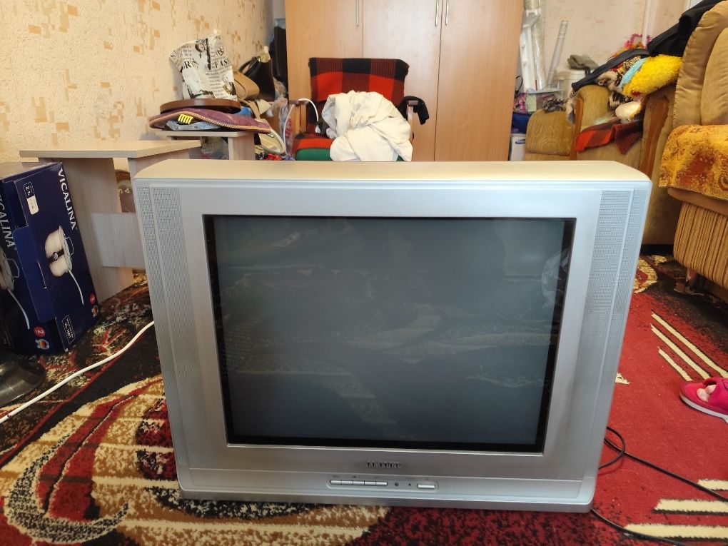 Продам телевизор