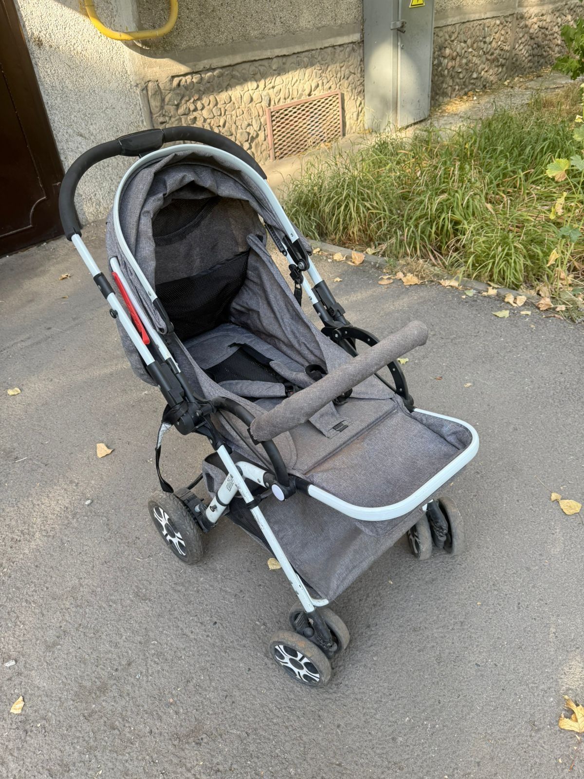 Продам детскую коляску
