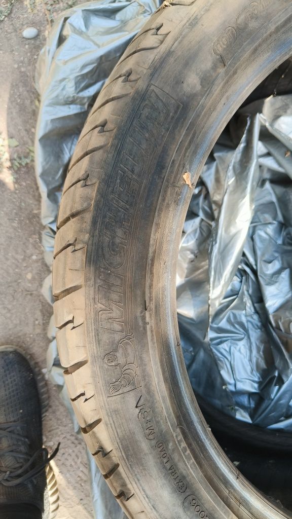 Продаю шины michelin R20 275/40 зимние