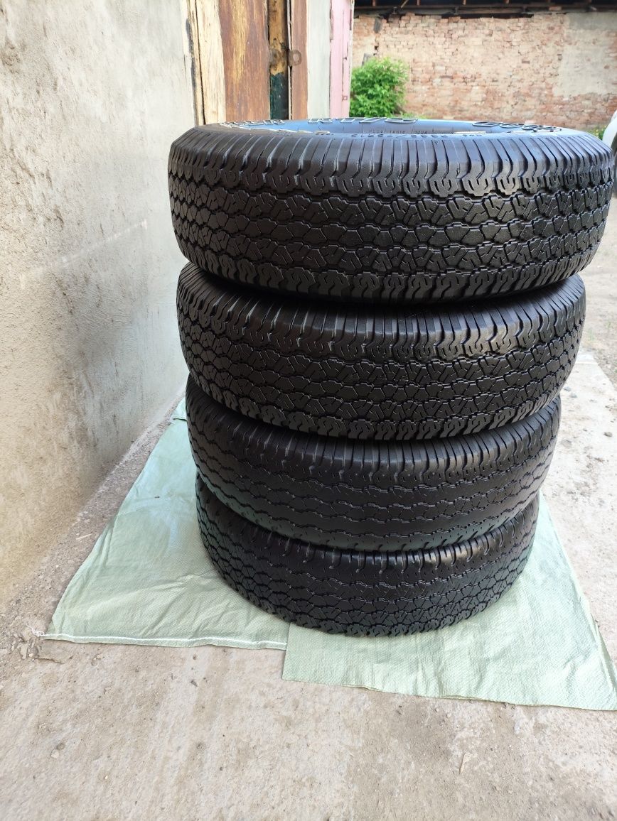 Продам 225/75/15  резину Goodyear Wrangler  made in USA