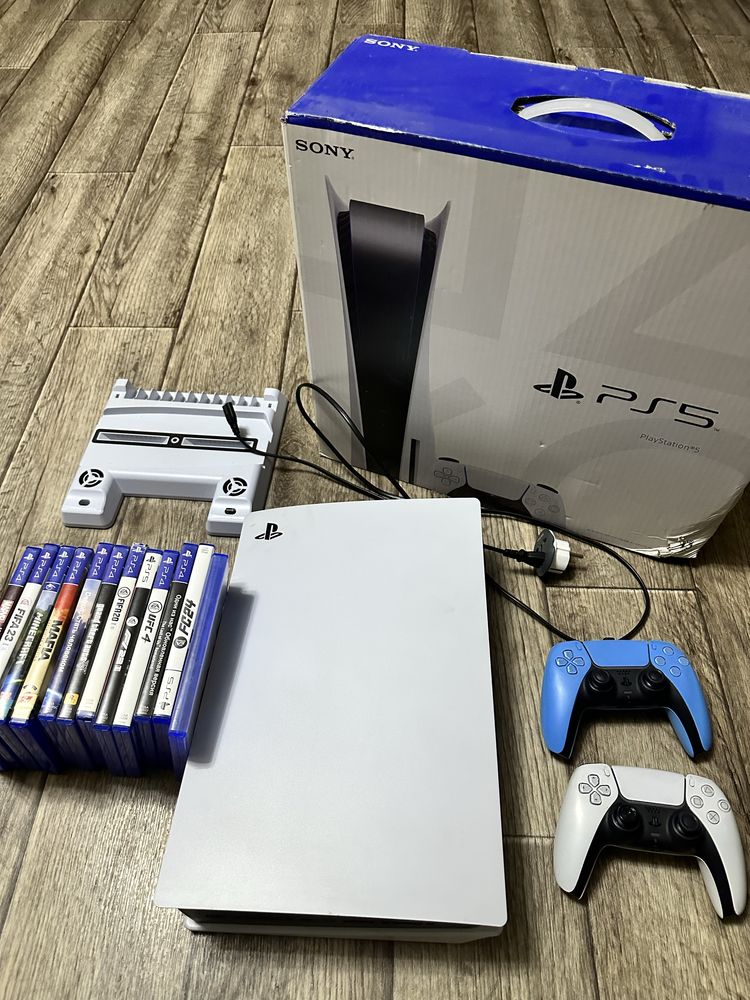 Play station 5 почти новый