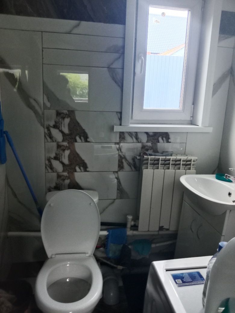 Продам частный дом. Торг или меняю на квартиру в городе есть.