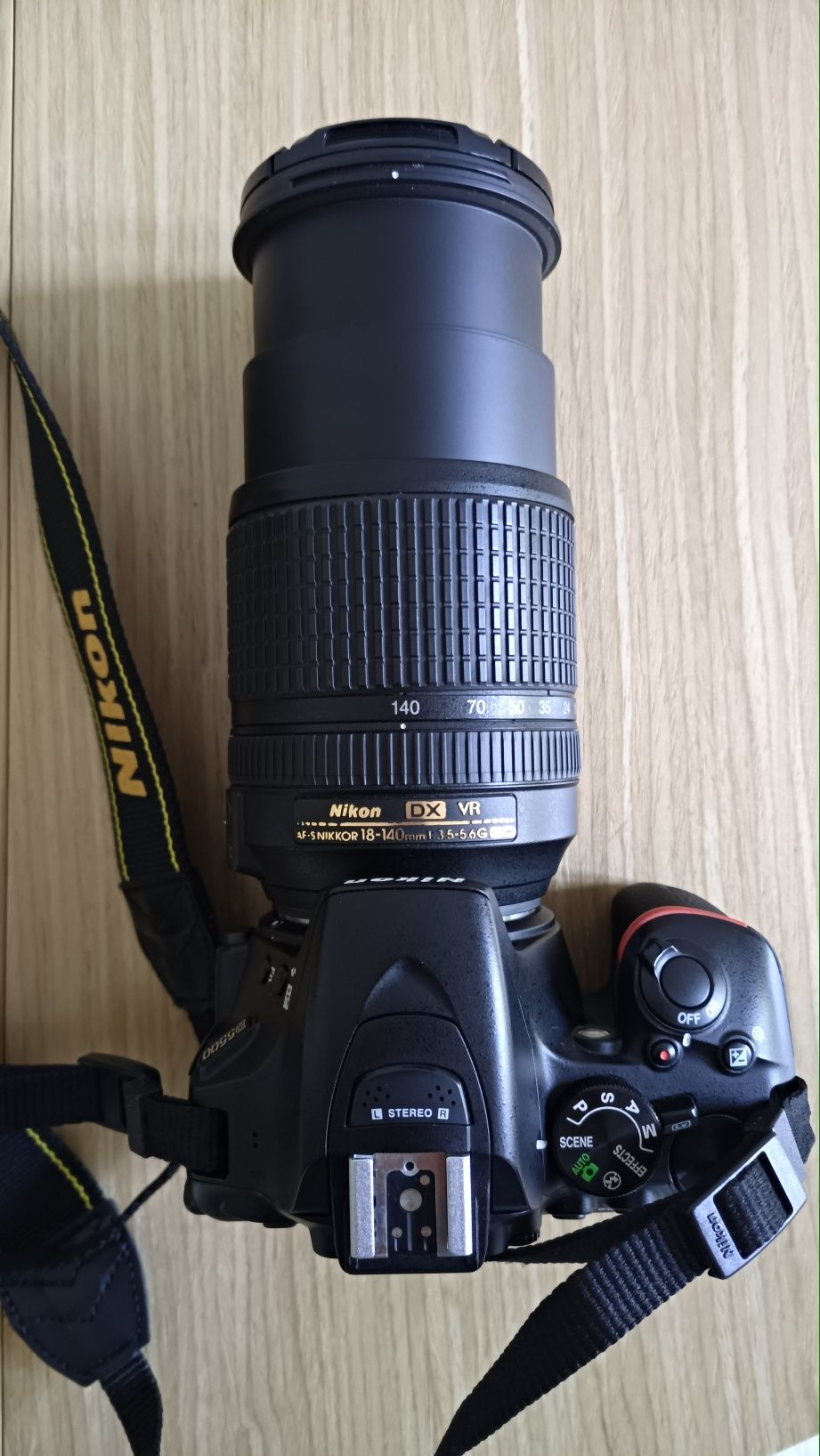 Почти новый Nikon D5500 kit (Nikkor 18-140mm f/3.5-5.6G VR AF-S DX)