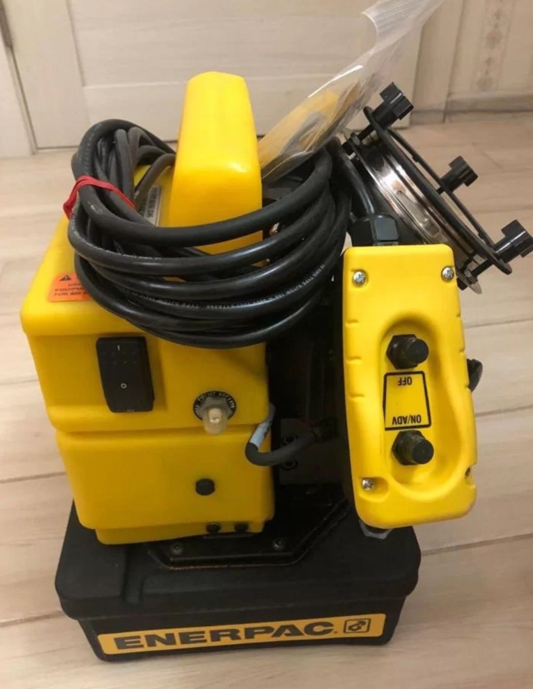 Маслостанция Американская маслонасос Enerpac PME-10422 новая