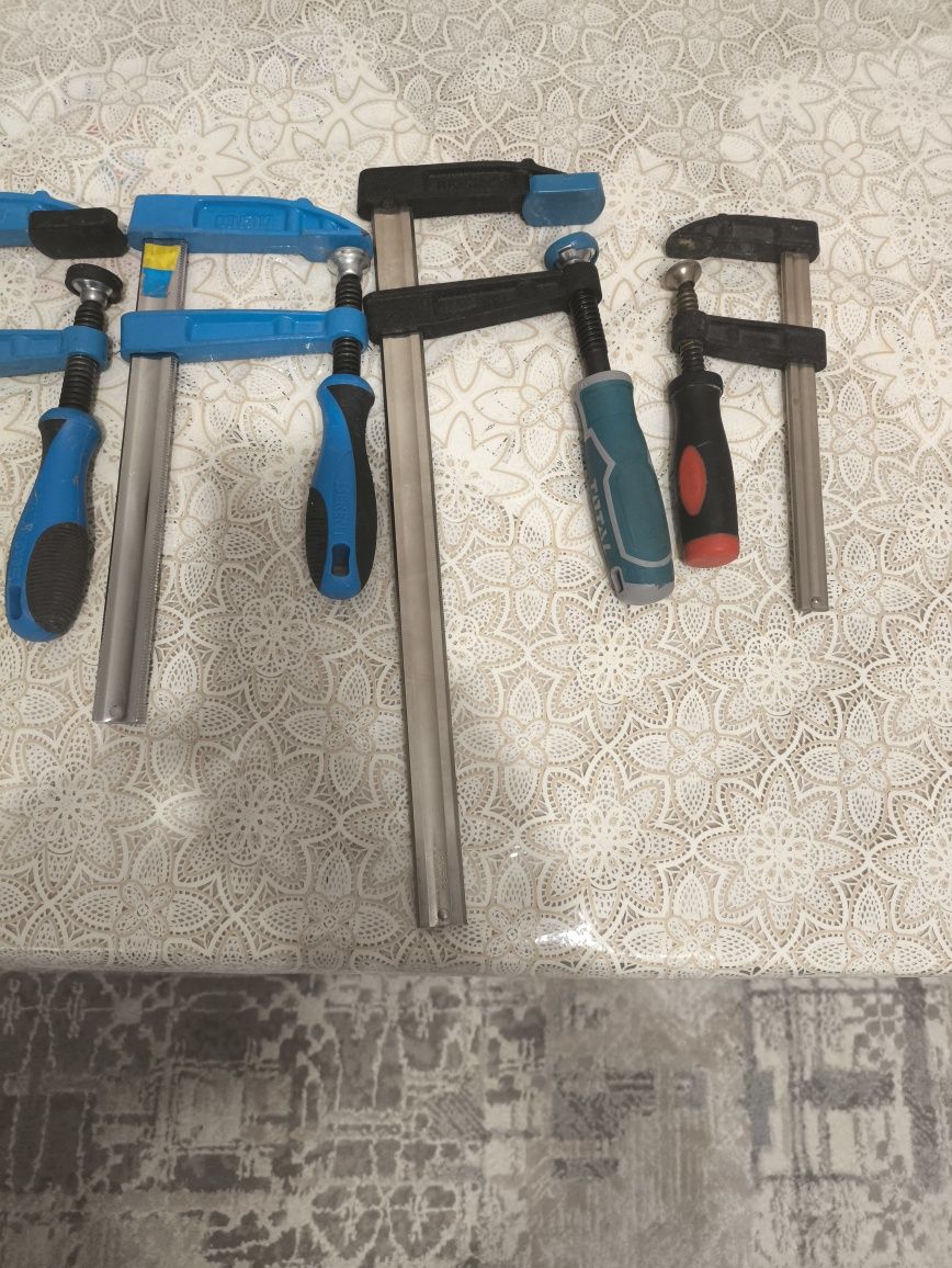 Продам струбцины столярные