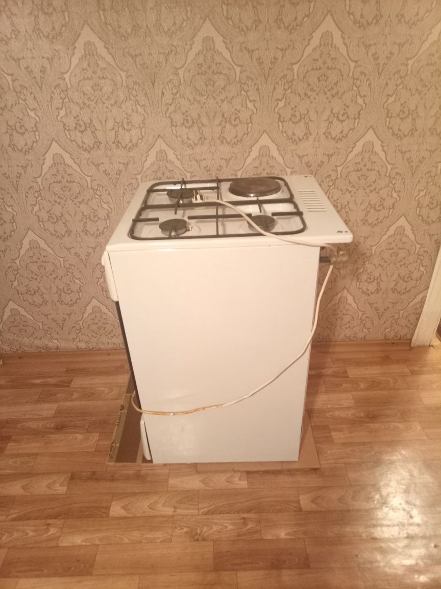 Продамим кухонный гарнитур