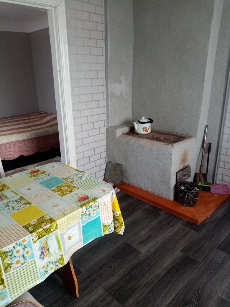 Продом частный дом 12 дача конченый сразу возле магазине дом.