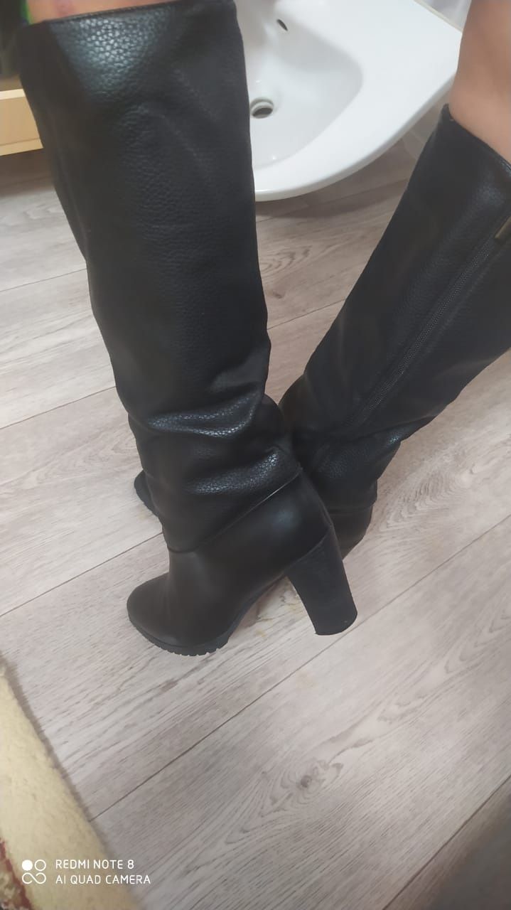 продам зимние сапоги