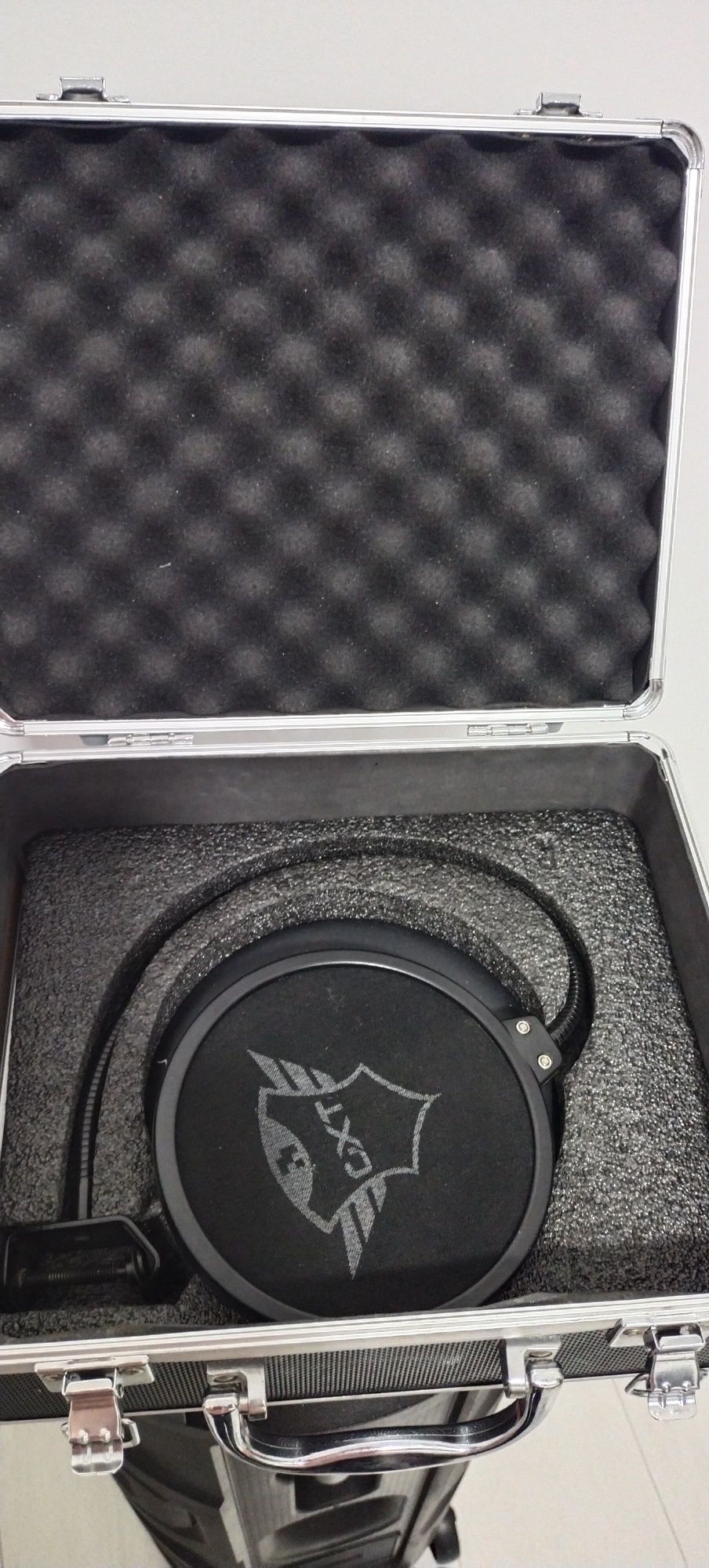 Продам Микрофон Trust GXT