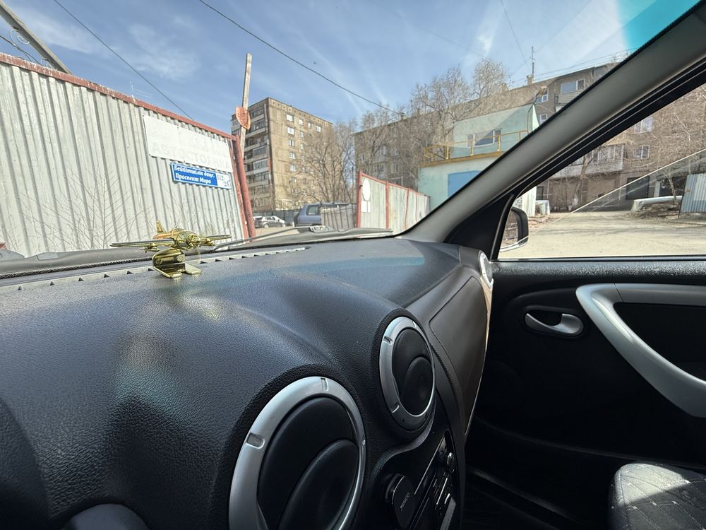 Продаю Лада Ларгус 2014 года торг