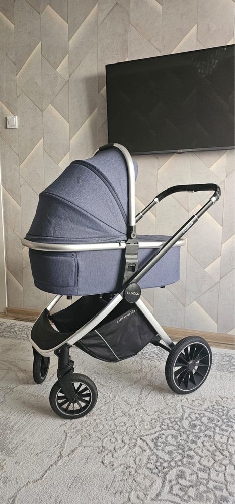 детскую модульную коляску 2в1 Luxmom 750