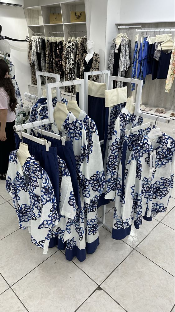 Продам рейлы, зеркала, пуфики