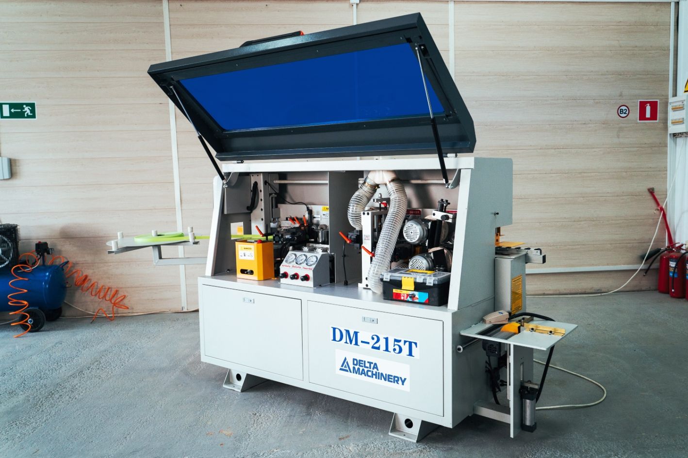 Полуавтоматический кромкооблицовочный станок DELTAMACHINERY DM-215T