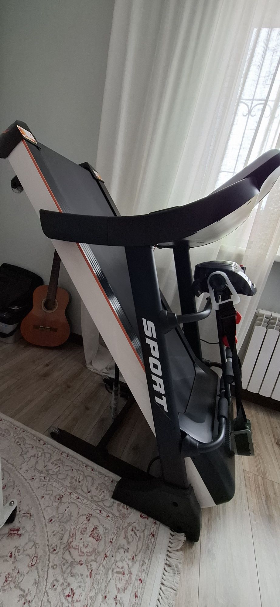 Беговая дорожки срочно продам.