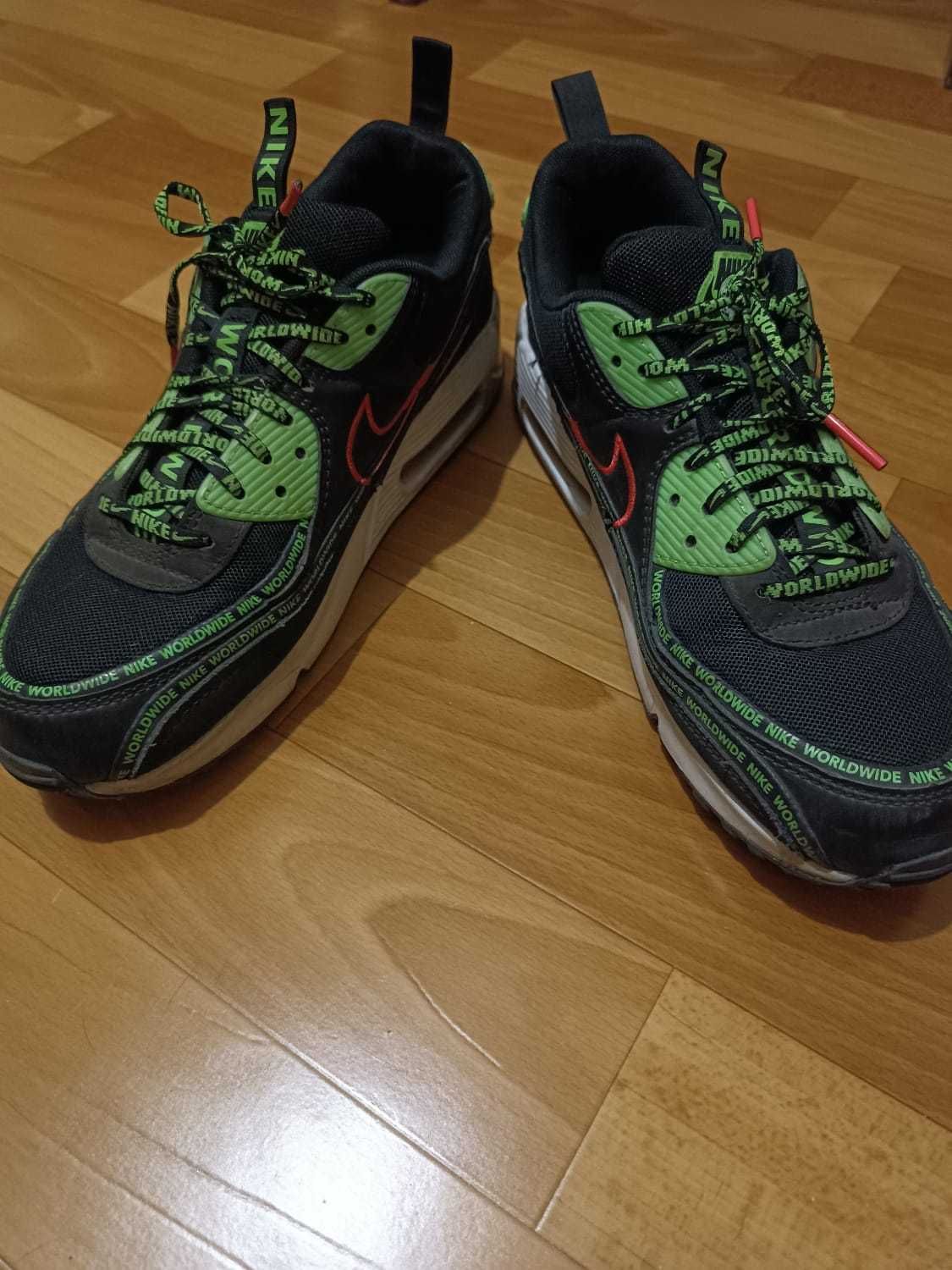 Кроссовки NIKE AIR FORCE 1,07 Worldwide. 40 размер