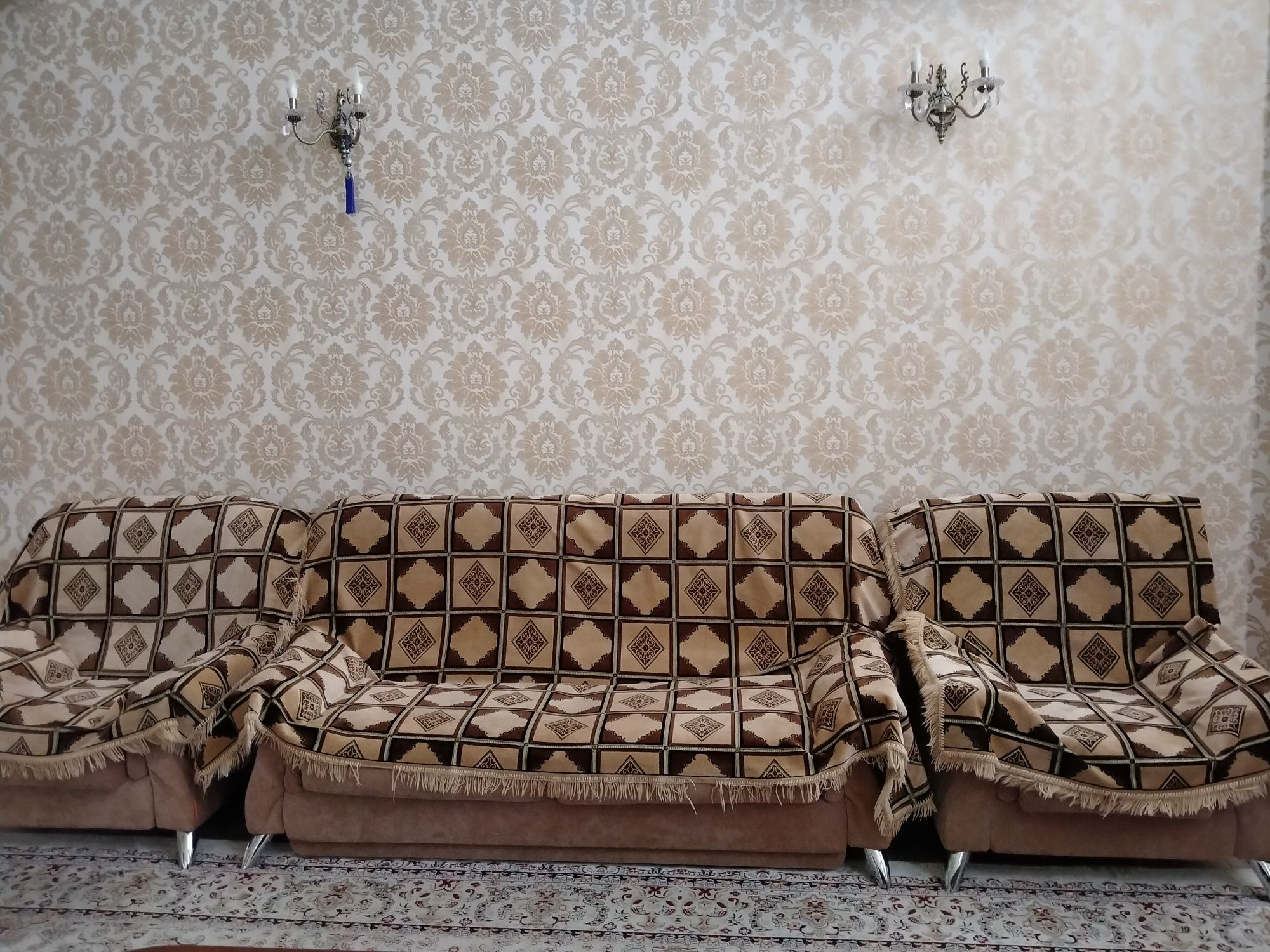 Срочно продам диван