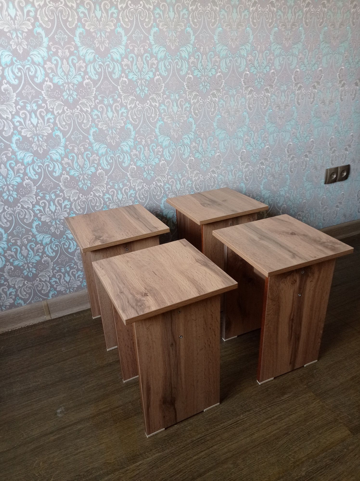 Табуретки новые из ЛДСП