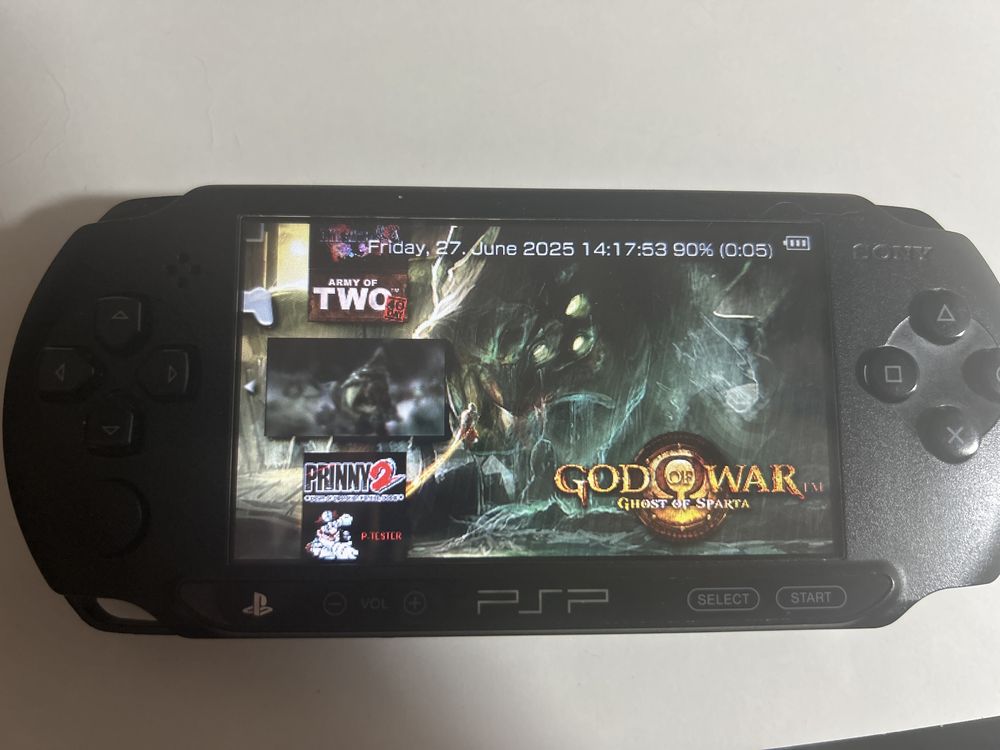 Прошитая psp E-1008 в хорошем качестве с 8 гб