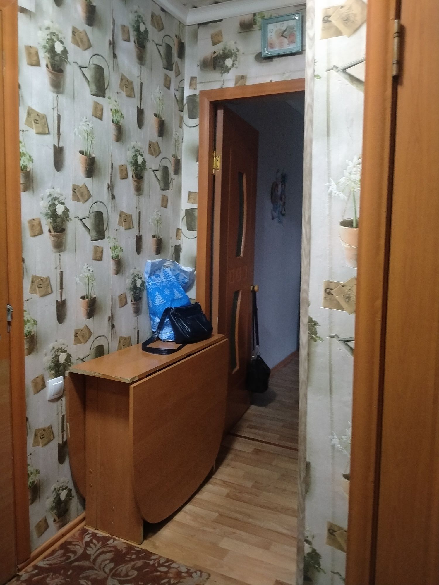 Продаю 2 х комнатную квартиру
