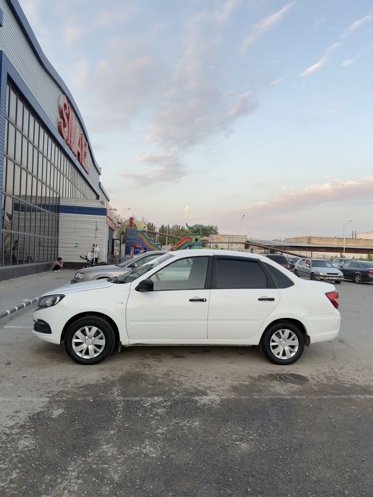 Lada granta fl в родном окрасе