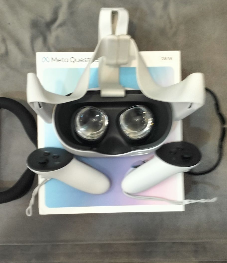 Продам VR-шлем Meta Oculus Quest 3s, версия на 128 гигабайт.