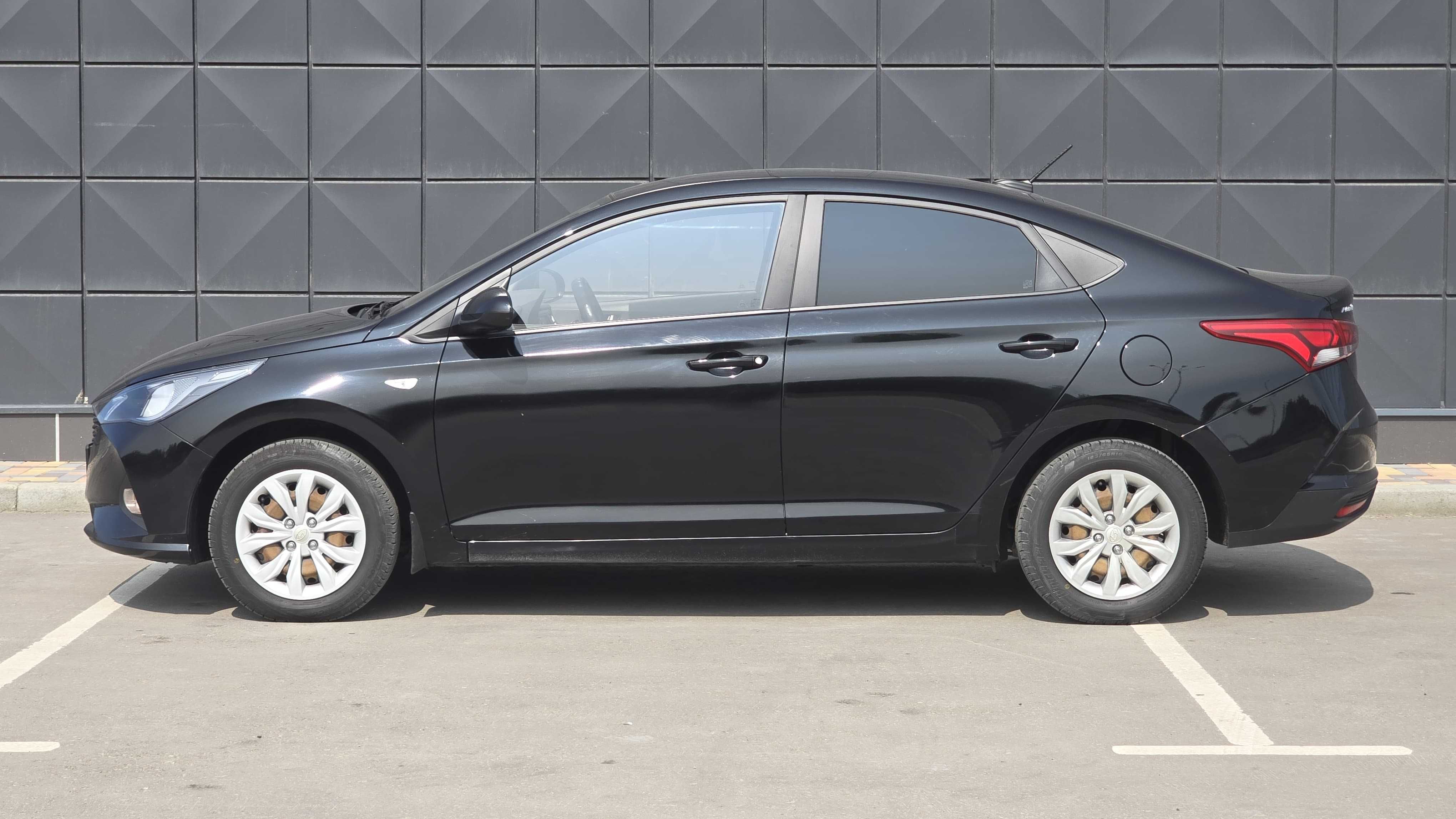 Hyundai Accent БЕЗ ВОДИТЕЛЯ. Прокат авто. Аренда авто. Аренда машин.