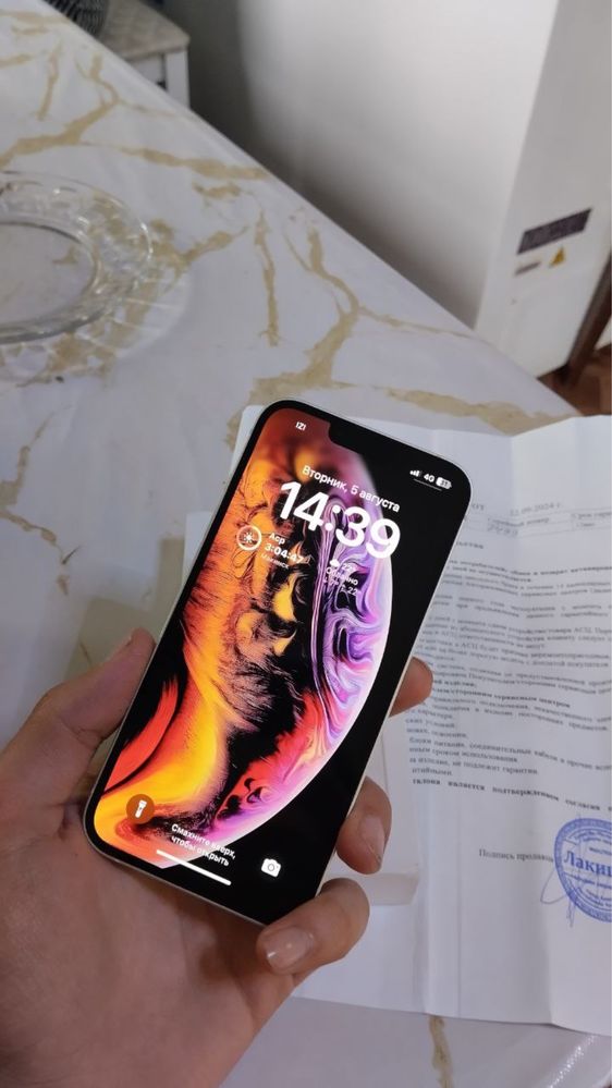 Продам iPhone 13