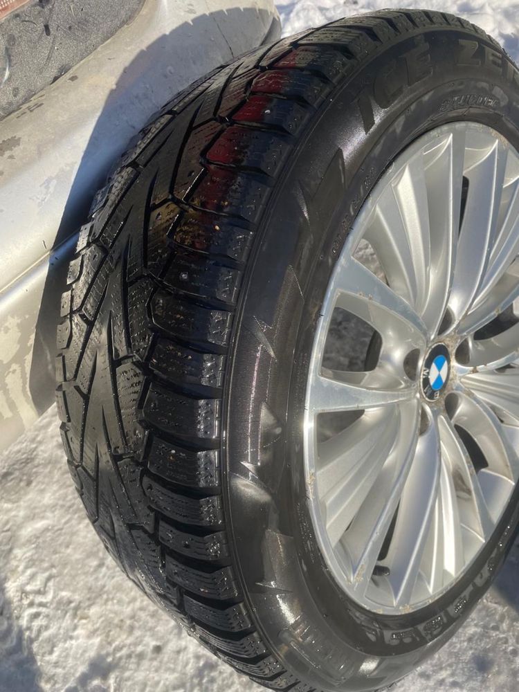 Продам онигинальный комплект дисков с резиной на bmw x5 f15 R19