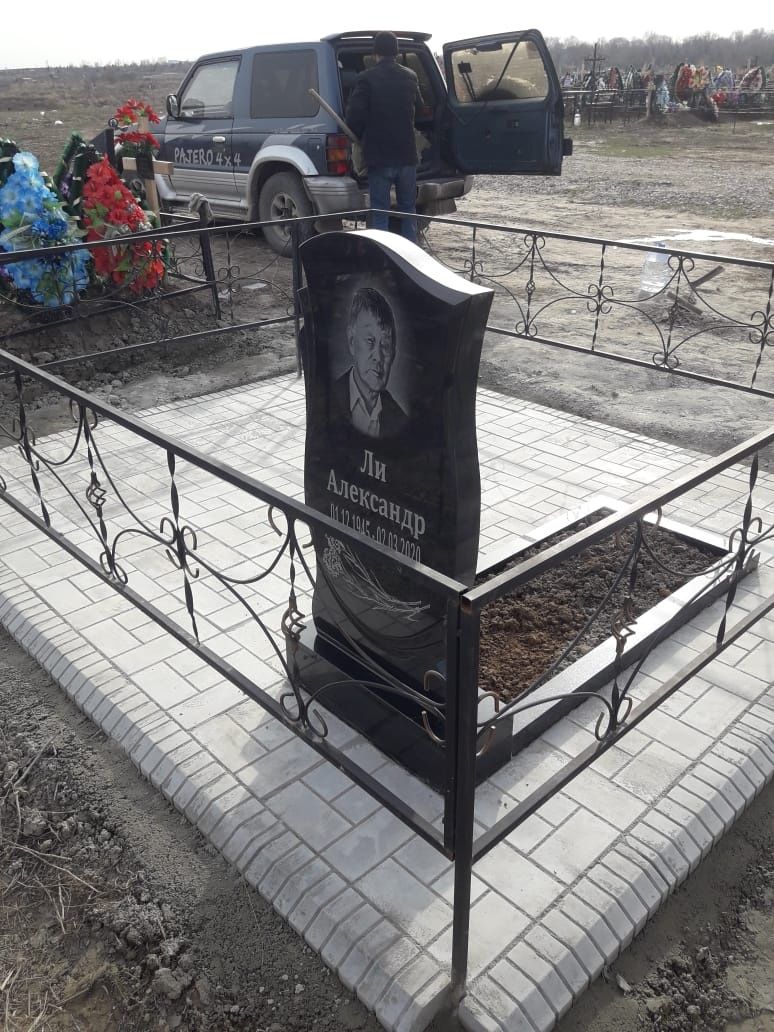 Облагораживание могил, памятники, ритуальные услуги. Алматы.