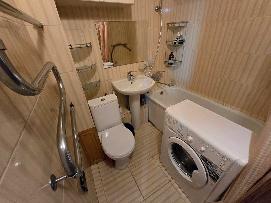 Продам 2х комнатную квартиру Жарокова-Жамбыла