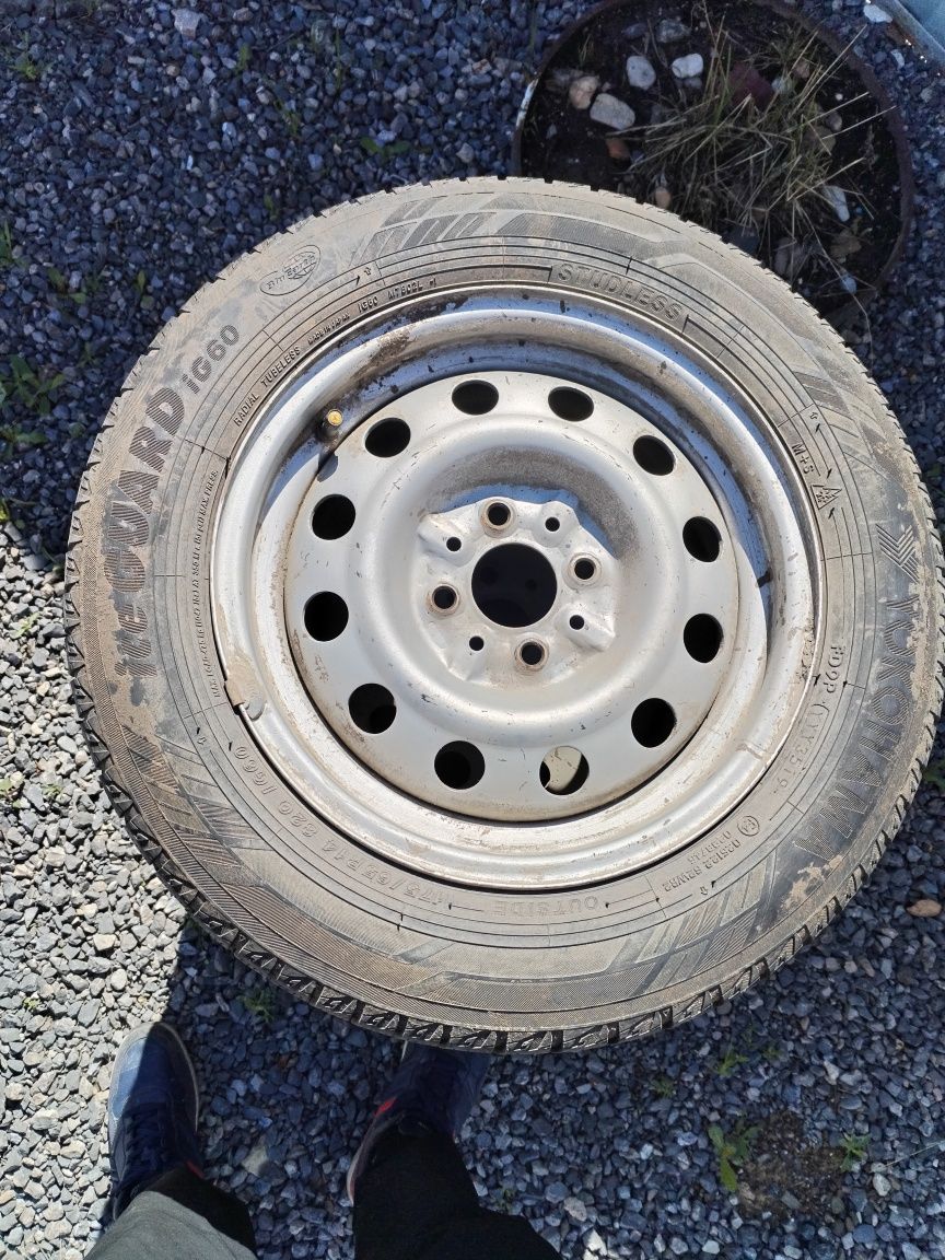 Продам комплект шин YOKOHAMA 175/65/R14 в идеальном состоянии