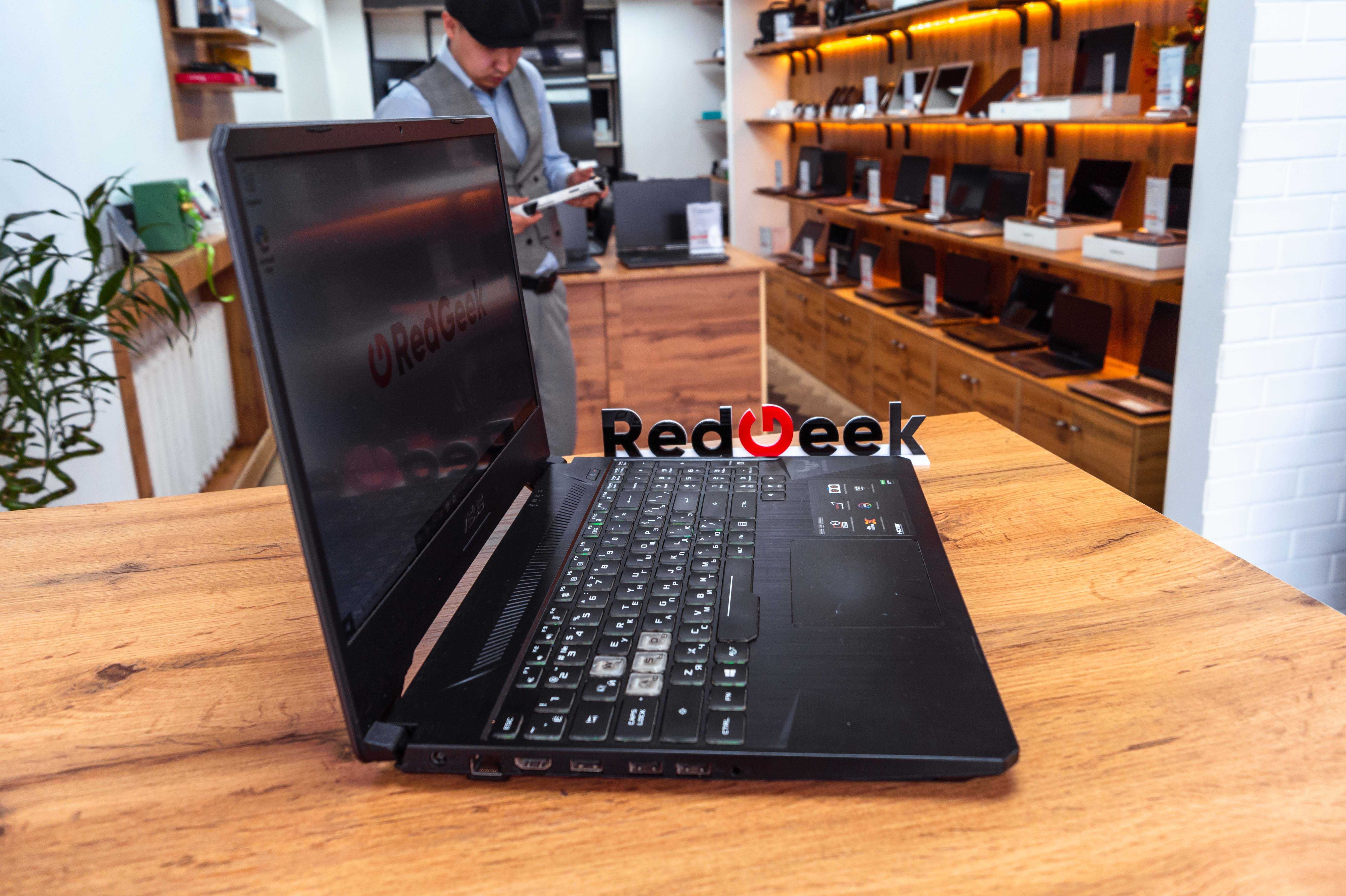 Asus FX505DT|Ryzen 5 3550H|GeForce GTX 1650|SSD 512/8 GB| Red Geek