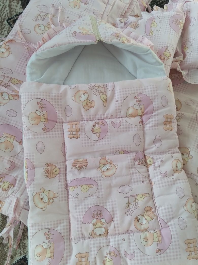 Продам полный комплект для новорождённого