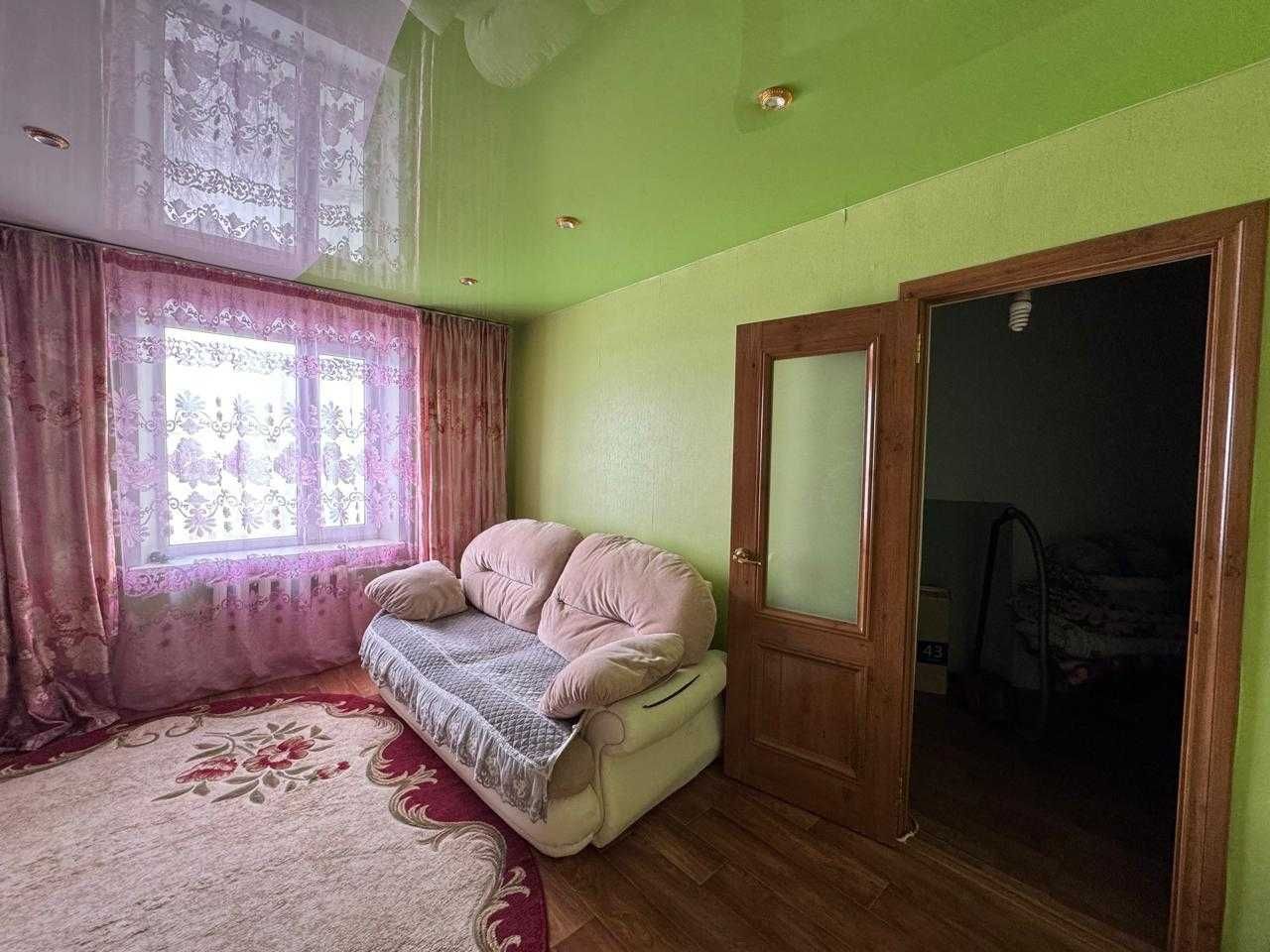 S  Продам 4-х ком УП на 8 мкр , 5/5 этаж