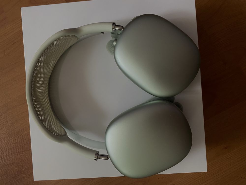 AirPods Max (1st Gen) Green