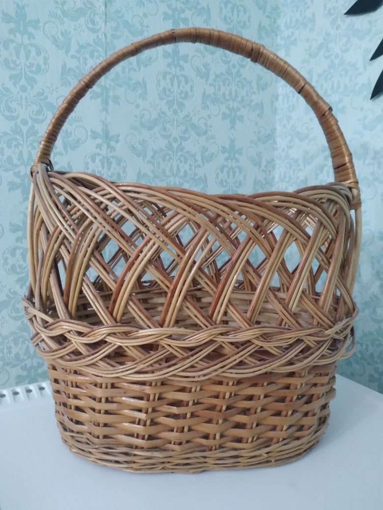 Продам большую корзину